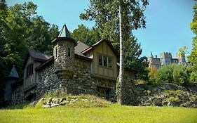Highlands Castle Overlooking Lake George Plus 2 Other Castles & Suites